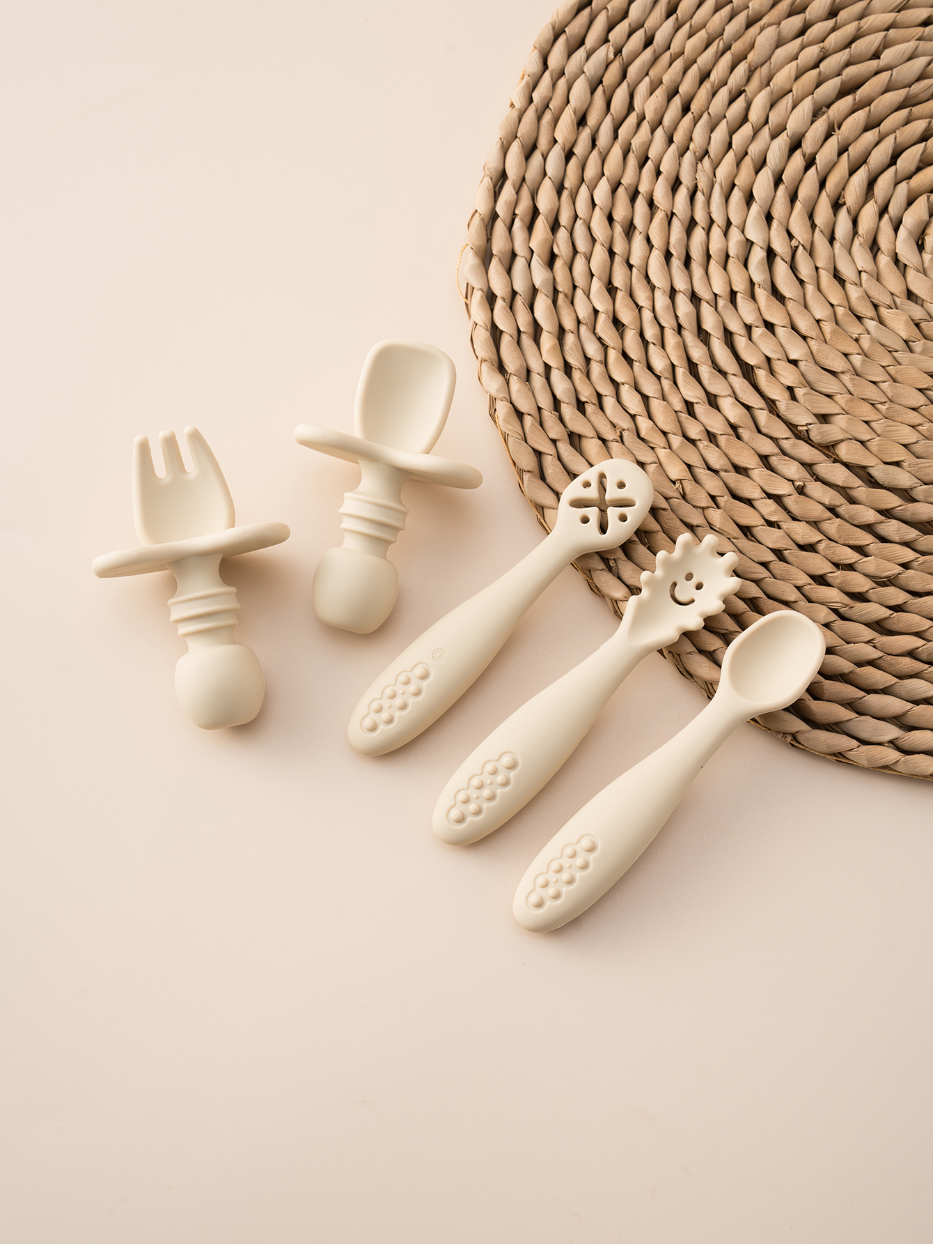 5PCS Cute Baby Feeding Set Sof - Baby Food Feeder 评论和价格