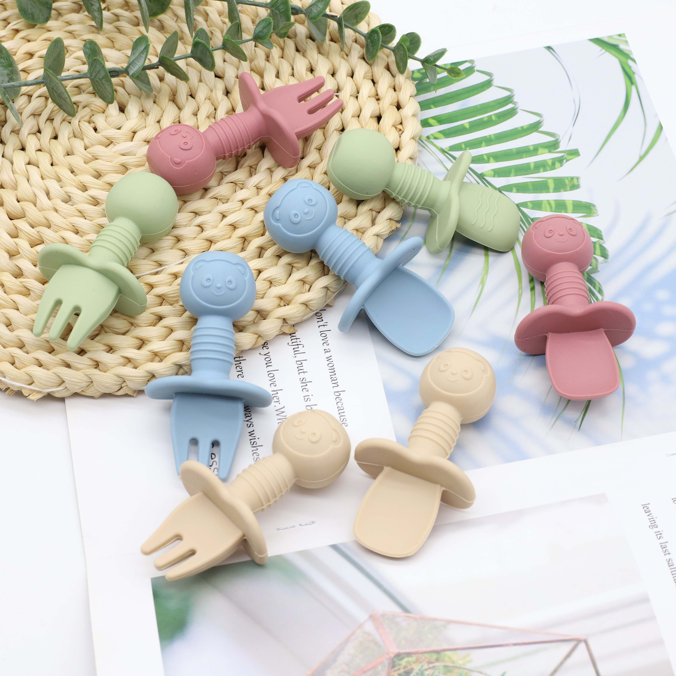 New Little Bear Pattern Baby F - Baby Food Little Spoon 评论和价格