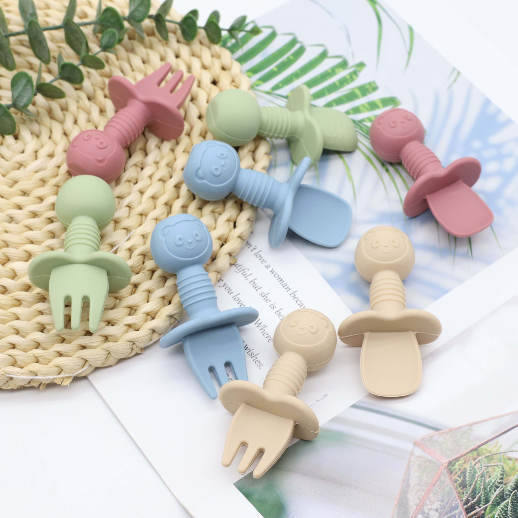 New Little Bear Pattern Baby F - Baby Food Little Spoon 评论和价格